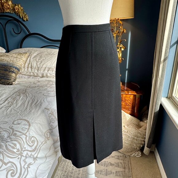 1980s Vintage Black w White Embroidered Trim Skirt and Blazer Suit Set - Picture 6 of 16